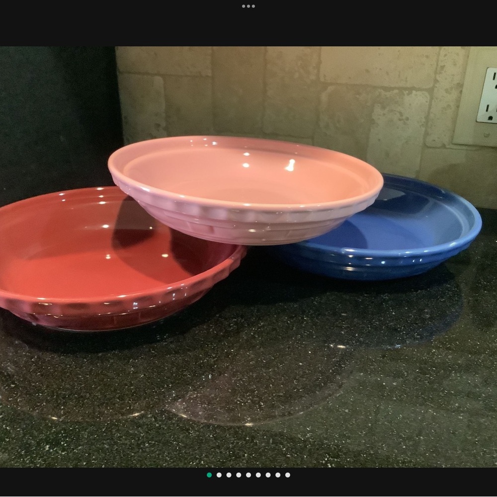 Pink and Red Bakeware for Your Kitchen